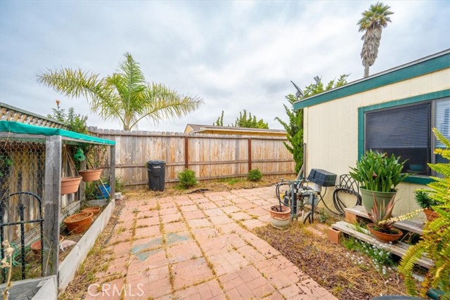519 W Taylor Street, Santa Maria CA: https://media.crmls.org/medias/2b4d329e-bd98-4d8f-a36e-afbcbf5dbb7c.jpg