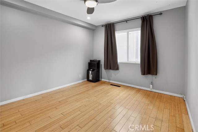 Detail Gallery Image 2 of 30 For 21 Alamitos, Long Beach,  CA 90802 - 2 Beds | 2 Baths