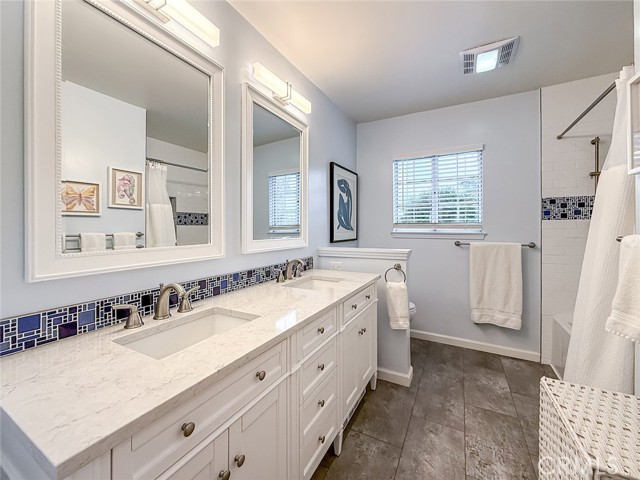17512 Superior Street photo 39