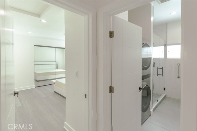 Detail Gallery Image 17 of 22 For 12818 Arminta St, North Hollywood,  CA 91605 - 3 Beds | 3 Baths