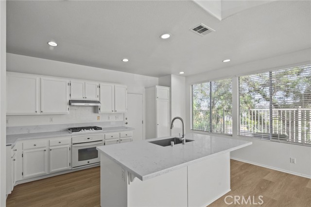 Detail Gallery Image 14 of 35 For 4 Los Palos, Aliso Viejo,  CA 92656 - 3 Beds | 2/1 Baths