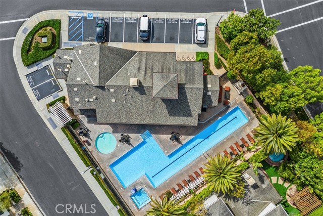 4762 Oceanridge Drive, Huntington Beach CA: https://media.crmls.org/medias/2b4f82c3-475d-440f-9d3d-0f03ee37c961.jpg