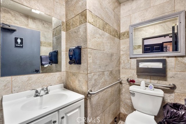 4133 Anaheim Street, Long Beach CA: https://media.crmls.org/medias/2b500029-185f-4d73-8550-279d966a622e.jpg