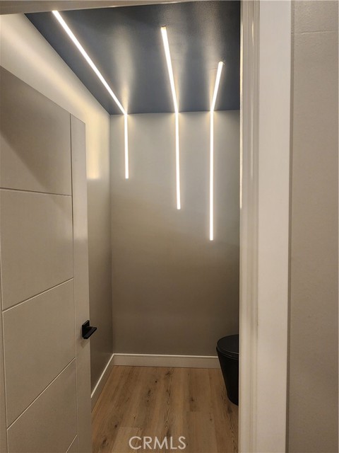 20522 Sherman Way, Winnetka CA: https://media.crmls.org/medias/2b50ed74-8b60-4671-8ee3-08f606b8c97a.jpg