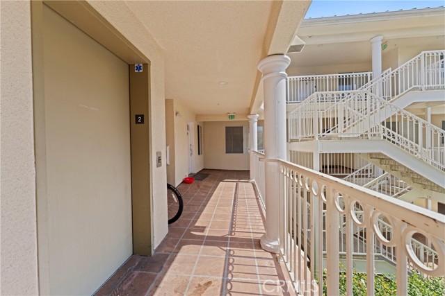 530 W Stocker Street, Glendale CA: https://media.crmls.org/medias/2b5159ce-69fb-4685-9944-f261f47753d1.jpg