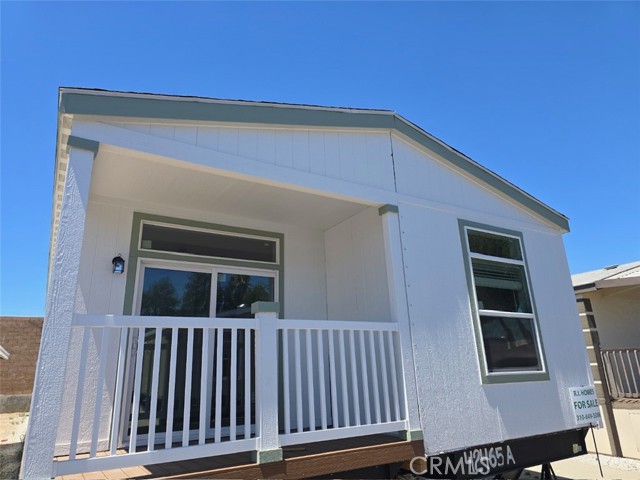 350 E San Jacinto, Perris CA: https://media.crmls.org/medias/2b51612d-6057-4430-9d35-2133a89d7c97.jpg