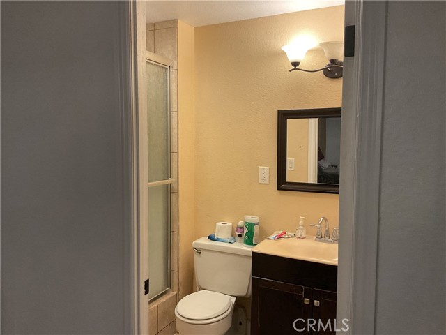 322 N Fillmore Avenue, Rialto CA: https://media.crmls.org/medias/2b518a63-453b-4c50-a6df-c4c6bde84e58.jpg