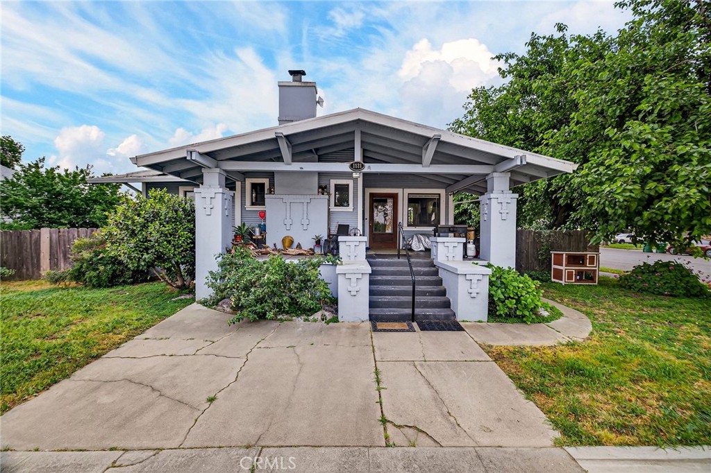 1121 Marin
