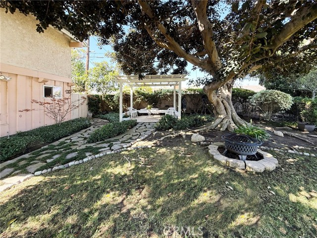 Detail Gallery Image 33 of 37 For 18301 Patterson Lane #3,  Huntington Beach,  CA 92646 - 2 Beds | 1/1 Baths