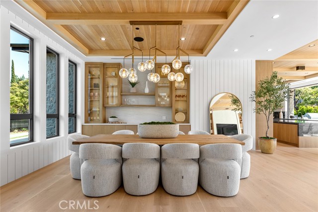 4601 Vista De Oro Avenue, Woodland Hills CA: https://media.crmls.org/medias/2b52c2b5-988b-4ba1-9d0e-b01298d437b6.jpg