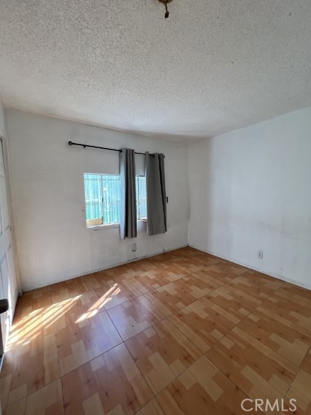 Detail Gallery Image 9 of 20 For 2160 E 105th, Los Angeles,  CA 90002 - 3 Beds | 2 Baths