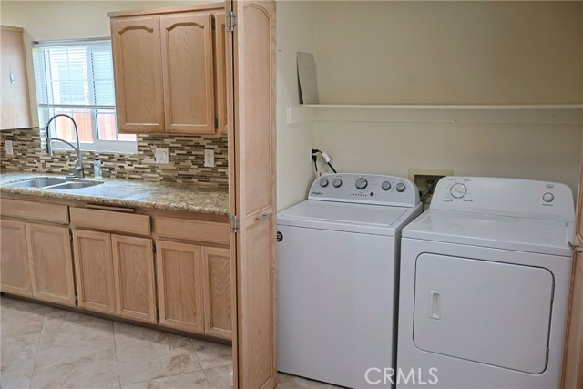 5011 W 134th Place, Hawthorne CA: https://media.crmls.org/medias/2b530d6d-213f-4b66-a123-bcfad277bc8f.jpg
