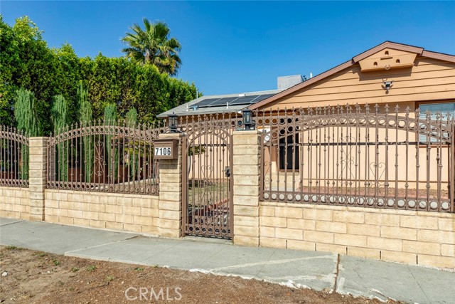 Detail Gallery Image 1 of 57 For 7106 Teesdale Ave, North Hollywood,  CA 91605 - 3 Beds | 2 Baths