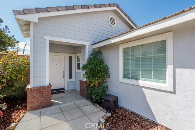 33183 Eagle Point Drive, Yucaipa CA: https://media.crmls.org/medias/2b55b3c5-97d9-4673-b89f-c3e48cf2c774.jpg