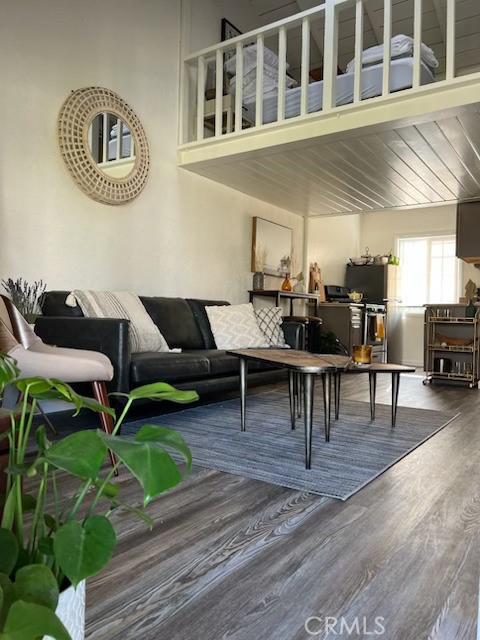5901 E Ocean Boulevard, Long Beach CA: https://media.crmls.org/medias/2b56008b-db0a-4804-ba12-caf6d39629eb.jpg