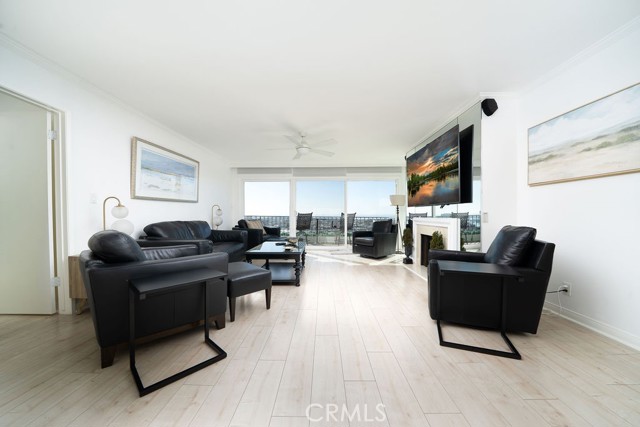 Detail Gallery Image 16 of 57 For 101 Scholz Plaza Ph 16, Newport Beach,  CA 92663 - 2 Beds | 2 Baths