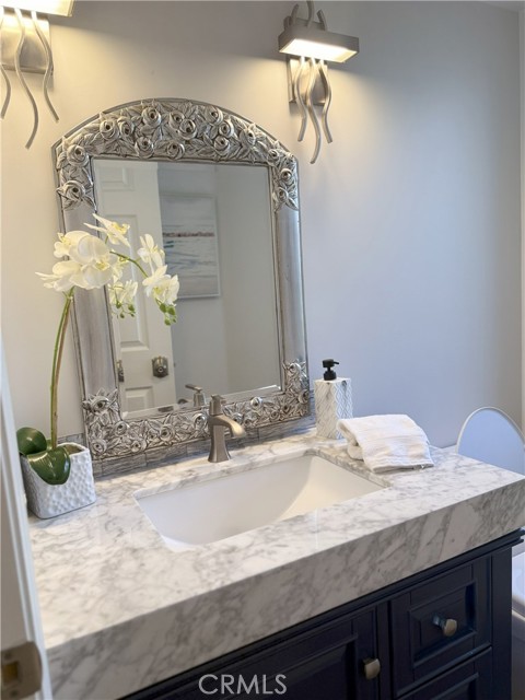 Detail Gallery Image 11 of 19 For 411 San Nicholas, Laguna Beach,  CA 92651 - 3 Beds | 2/1 Baths