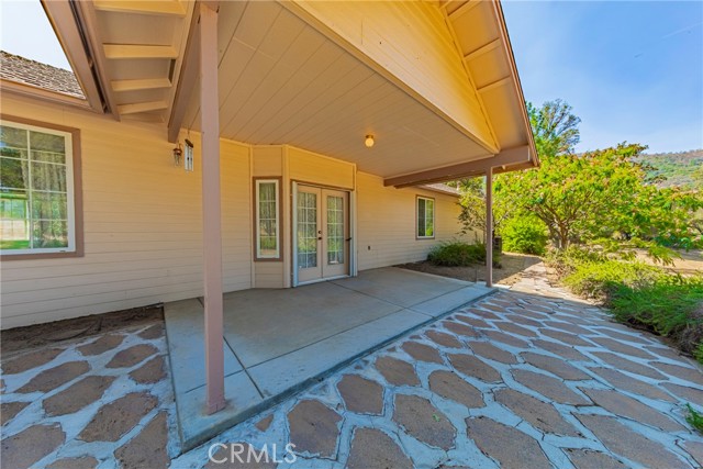 41028 Shandee Lane, Ahwahnee CA: https://media.crmls.org/medias/2b570447-f4aa-499e-971c-fcdcd443fd8a.jpg