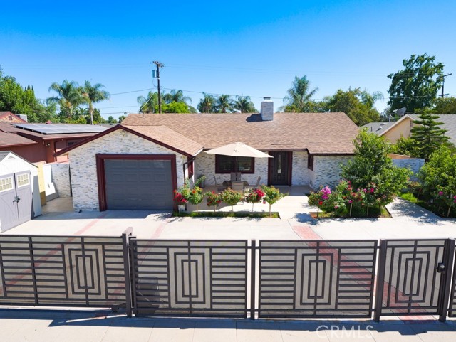 17430 Hemmingway Street, Northridge CA: https://media.crmls.org/medias/2b572824-7acd-4751-ab75-487ed06ed25f.jpg