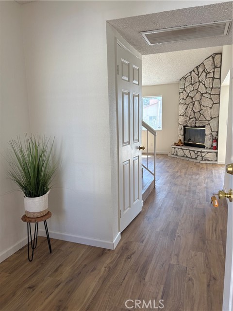 11496 Nautical Lane, Helendale CA: https://media.crmls.org/medias/2b57f3ce-7758-4509-93e8-d2598580d13e.jpg