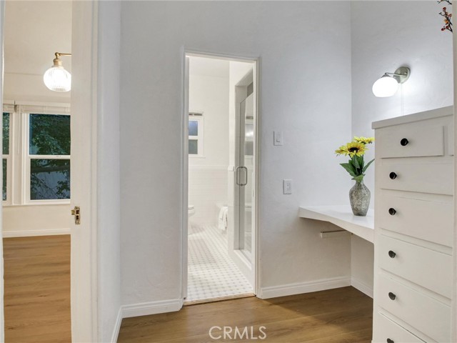 Detail Gallery Image 17 of 30 For 9949 Young Dr #204,  Beverly Hills,  CA 90212 - 1 Beds | 1 Baths