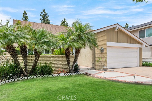 14661 Danborough Road, Tustin CA: https://media.crmls.org/medias/2b58f875-3f71-42c0-94b0-4eb1bbc776d5.jpg