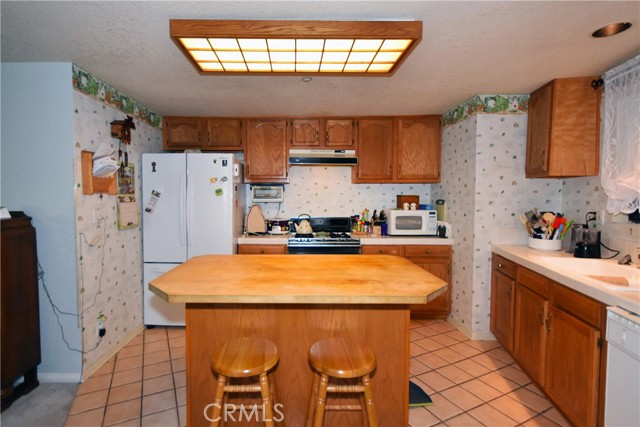 Detail Gallery Image 17 of 23 For 24847 Felsen Dr, Crestline,  CA 92325 - 3 Beds | 2/1 Baths