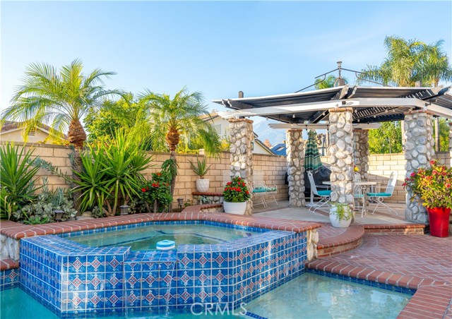 Detail Gallery Image 12 of 15 For 7234 Bodega, Fontana,  CA 92336 - 4 Beds | 3 Baths