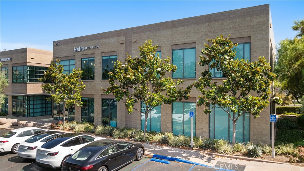 MLS #OC25143028 img 10