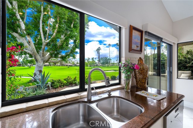 Detail Gallery Image 17 of 44 For 207 Bouquet Canyon Dr, Palm Desert,  CA 92211 - 2 Beds | 3/1 Baths