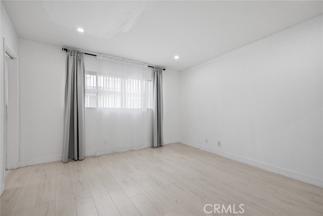 Detail Gallery Image 16 of 23 For 9901 Independence Ave #D,  Chatsworth,  CA 91311 - 2 Beds | 2 Baths