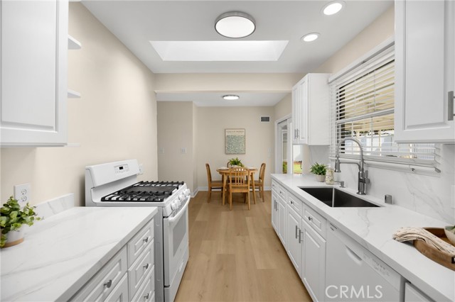 7431 Via Serena, Rancho Cucamonga CA: https://media.crmls.org/medias/2b5b0e1c-ed0d-4b81-8922-db9b80875b4b.jpg