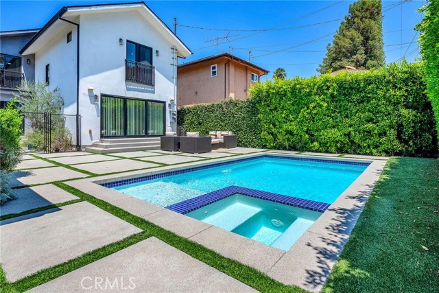 5110 Greenbush Avenue, Sherman Oaks CA: https://media.crmls.org/medias/2b5b8031-c4c4-41fb-8b2f-fe2f210cb856.jpg