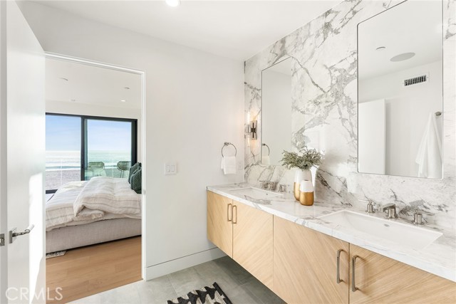 Detail Gallery Image 14 of 30 For 5007 Seashore, Newport Beach,  CA 92663 - 3 Beds | 2/2 Baths