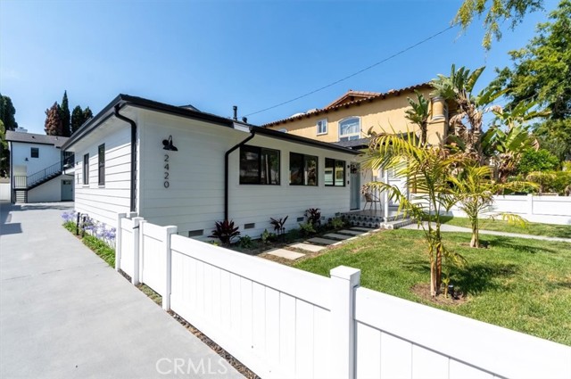 2420 Grant Avenue, Redondo Beach, California 90278, ,Residential Income,For Sale,Grant,SB25027922