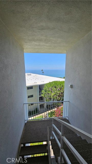 32735 Seagate Drive, Rancho Palos Verdes, California 90275, 2 Bedrooms Bedrooms, ,2 BathroomsBathrooms,Residential,For Sale,Seagate,SB25150738