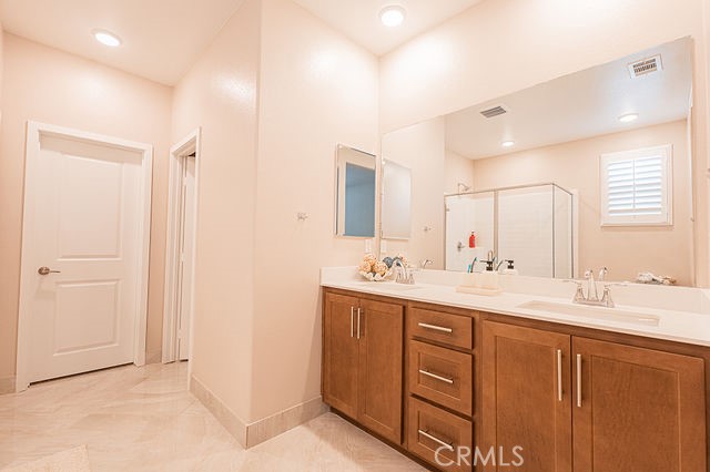 Detail Gallery Image 15 of 66 For 15219 Laguna Ave, Lake Elsinore,  CA 92530 - 4 Beds | 3 Baths