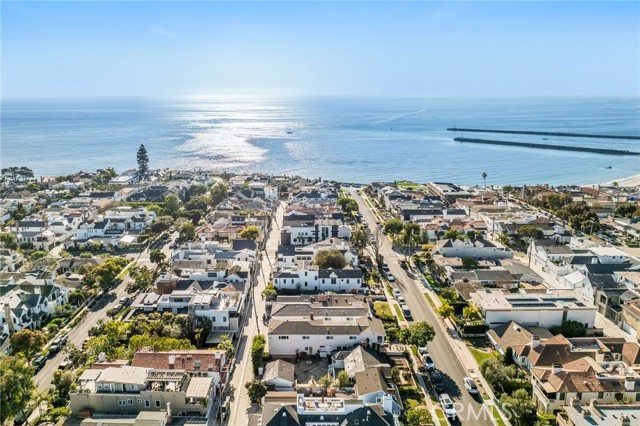 Detail Gallery Image 7 of 11 For 316 Orchid Ave, Corona Del Mar,  CA 92625 - 2 Beds | 1 Baths