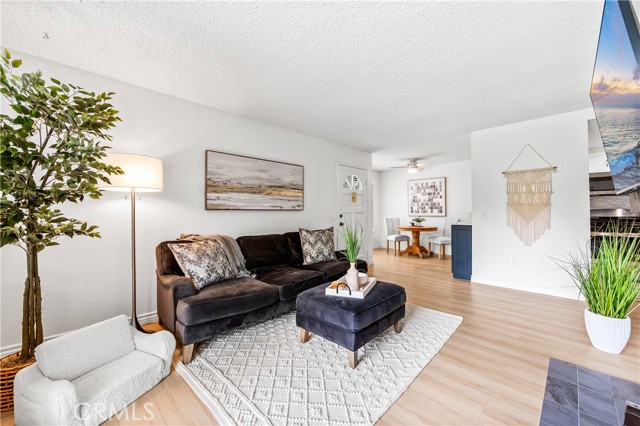 1442 Brett Place, San Pedro CA: https://media.crmls.org/medias/2b5e278a-6bab-4dbe-b587-22f212474184.jpg