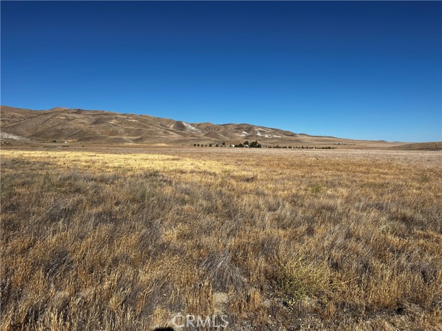 1 Arriba Trail, Santa Margarita CA: https://media.crmls.org/medias/2b5f02aa-3224-4ba7-a571-3a8f57d5805a.jpg