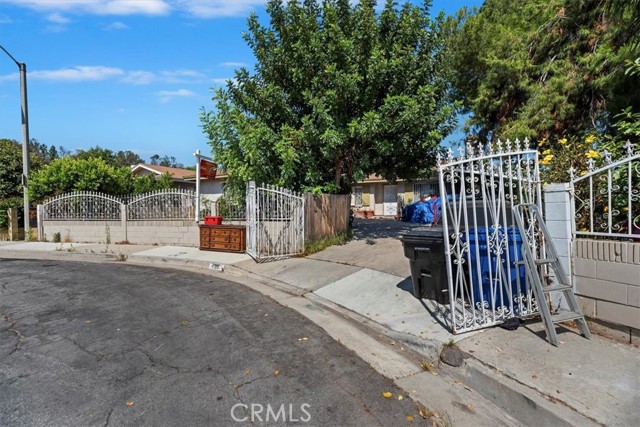 435 Leverett Avenue, La Puente CA: https://media.crmls.org/medias/2b5f1c2a-a733-493f-8746-7889ceddba9e.jpg