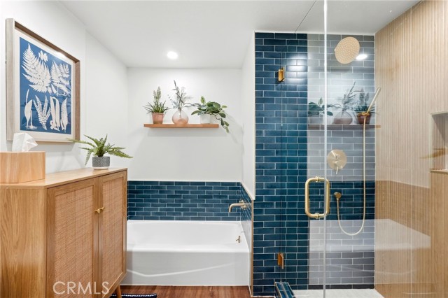 Detail Gallery Image 37 of 54 For 17711 Margate St #103,  Encino,  CA 91316 - 2 Beds | 1/1 Baths