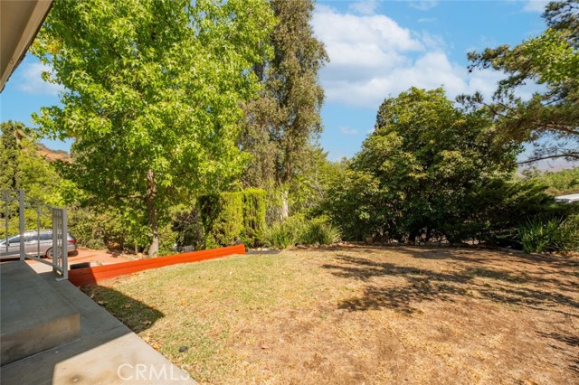 Detail Gallery Image 6 of 59 For 9530 Wheatland Ave, Shadow Hills,  CA 91040 - 3 Beds | 2/1 Baths