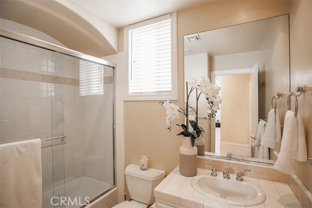 Lower Level Full Bathroom