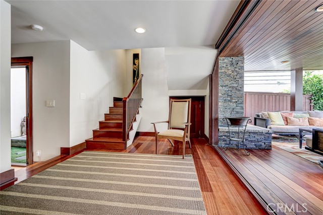 Detail Gallery Image 11 of 47 For 436 32nd St., Manhattan Beach,  CA 90266 - 4 Beds | 4 Baths