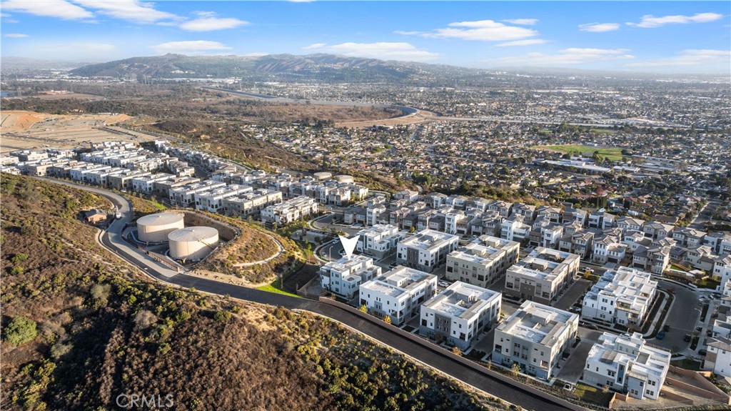 https://media.crmls.org/medias/2b637644-c158-48b4-8153-817c948fadac.jpg?preset=X-Large