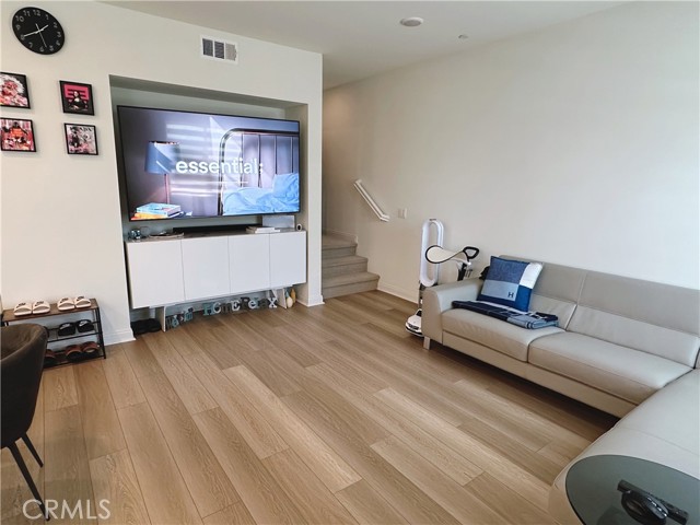 Detail Gallery Image 3 of 15 For 12268 Starling Ln, Whittier,  CA 90602 - 3 Beds | 3 Baths