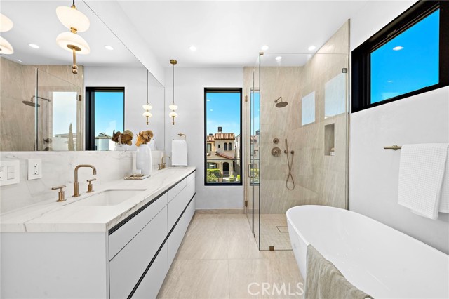 Detail Gallery Image 37 of 70 For 612 Begonia, Corona Del Mar,  CA 92625 - 3 Beds | 3/1 Baths