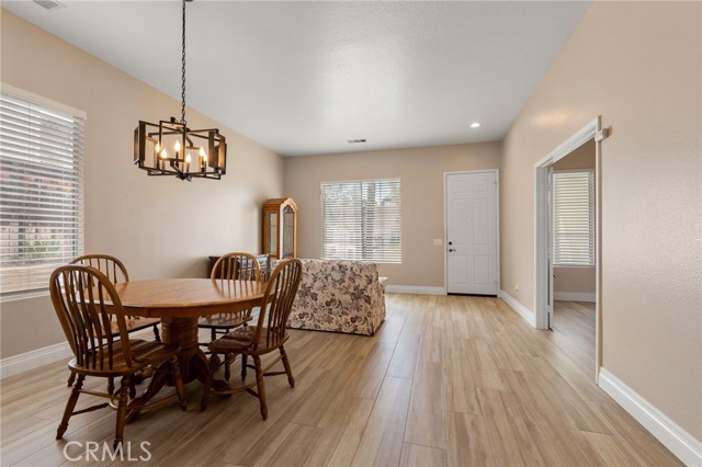 Detail Gallery Image 7 of 41 For 19377 Mt Wasatch, Riverside,  CA 92508 - 3 Beds | 2 Baths