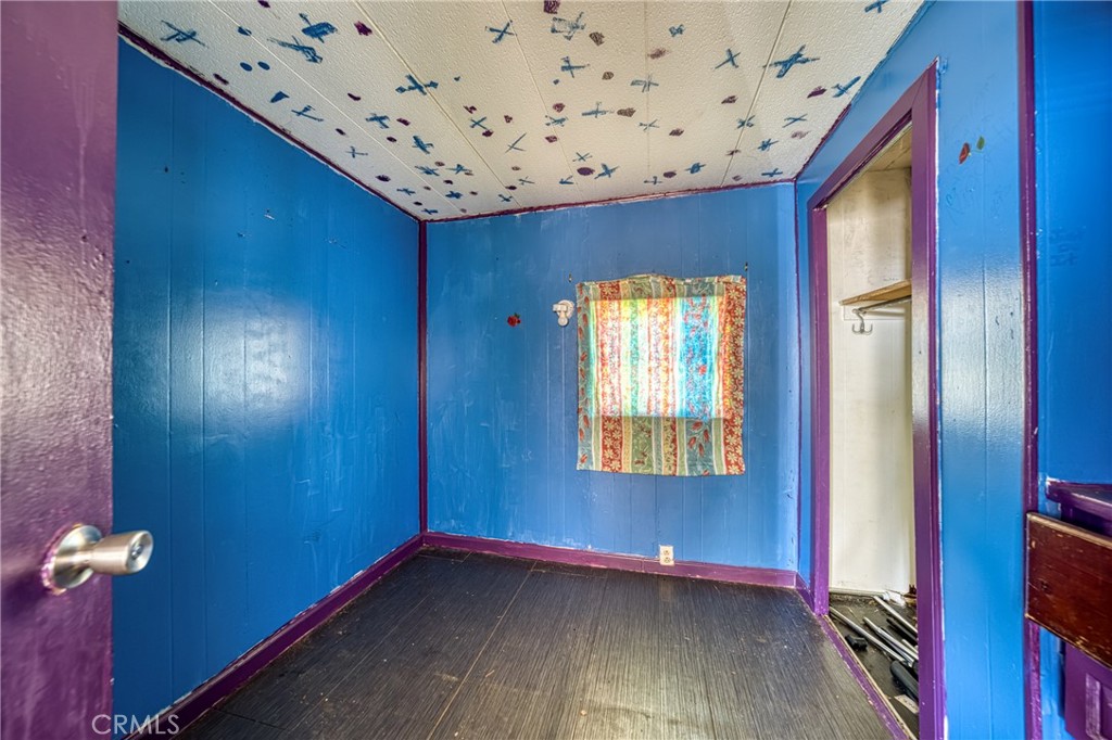 https://media.crmls.org/medias/2b646b19-3100-4d22-8faa-d3b3d55f1b12.jpg?preset=X-Large